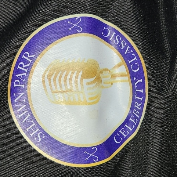 Large Insulated Backpack with zippered pockets - Picture 2 of 8